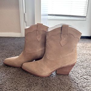 Women's Roslyn Western Booties